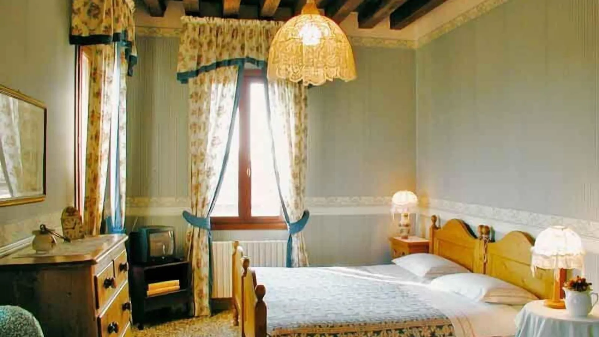 At Home A Palazzo Venice 3*,  Italy