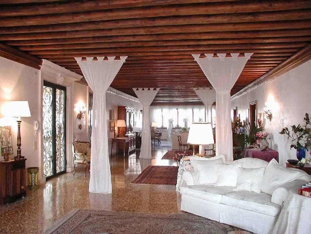 At Home a Palazzo Venezia 3*,